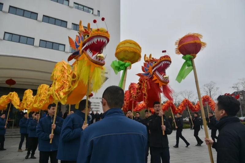 龍騰虎躍春意濃，巨人園區(qū)喜開工